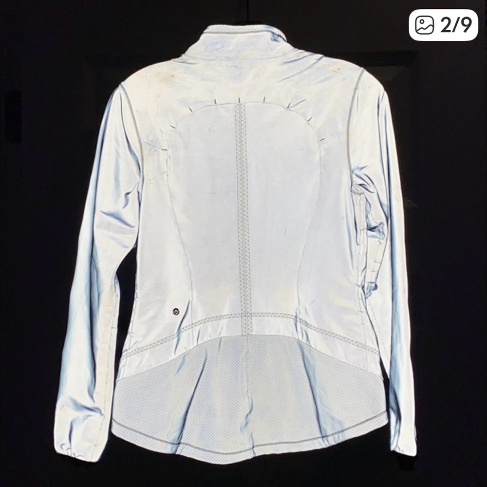 Lululemon Athletic RUN reflective Silver Jacket - Picture 2 of 7